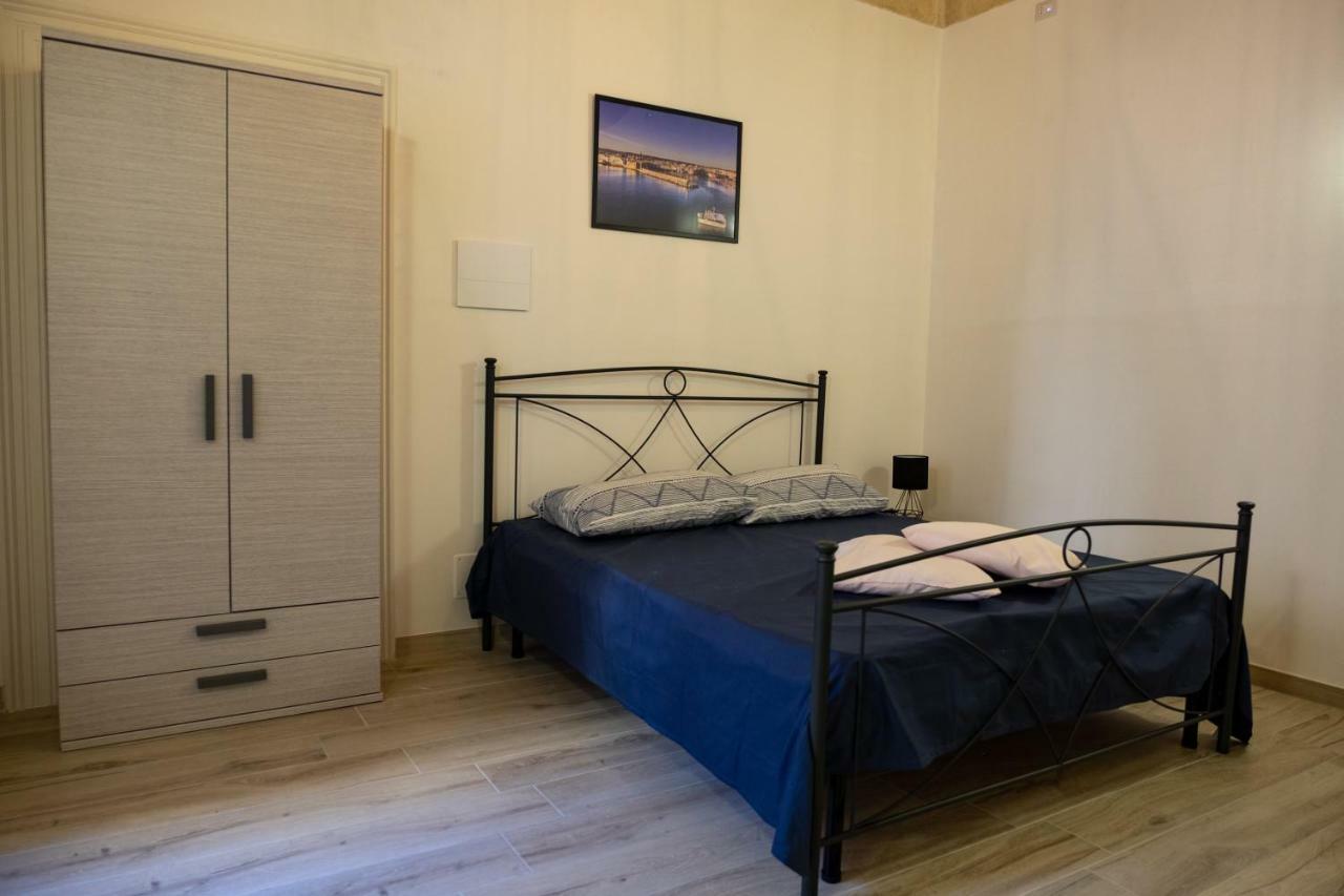 Casa Patti 2 Apartment โมโนโปลี ภายนอก รูปภาพ